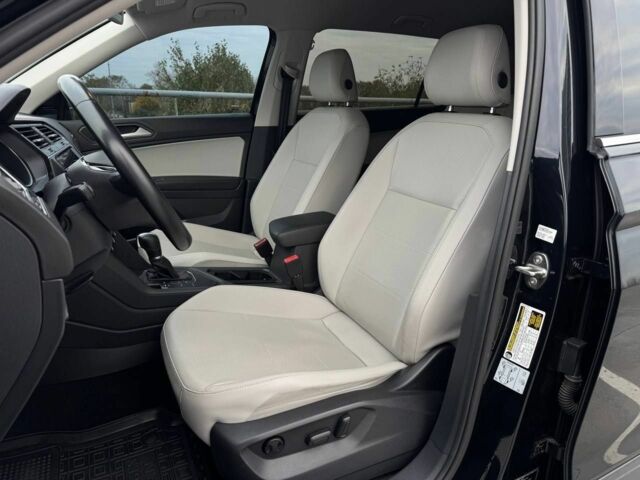 Чорний Фольксваген Тігуан, об'ємом двигуна 2 л та пробігом 117 тис. км за 19650 $, фото 21 на Automoto.ua