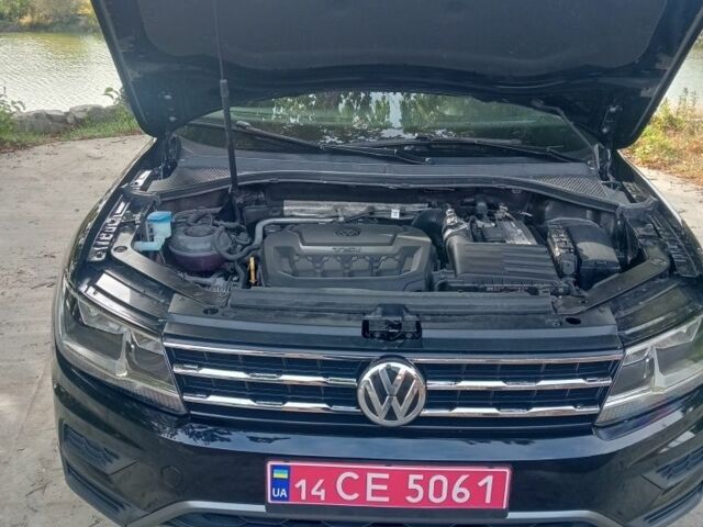 Черный Фольксваген Тигуан, объемом двигателя 2 л и пробегом 122 тыс. км за 19100 $, фото 6 на Automoto.ua