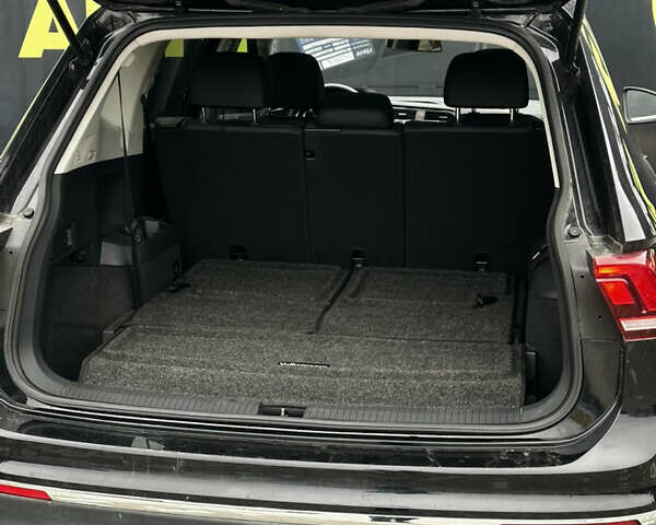 Черный Фольксваген Тигуан, объемом двигателя 1.98 л и пробегом 40 тыс. км за 21500 $, фото 22 на Automoto.ua