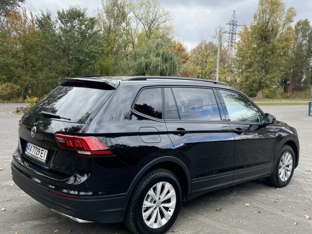 Черный Фольксваген Тигуан, объемом двигателя 2 л и пробегом 129 тыс. км за 19000 $, фото 3 на Automoto.ua