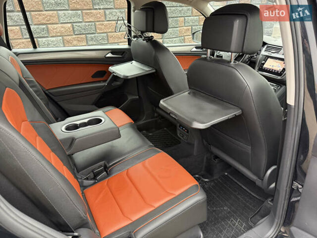 Черный Фольксваген Тигуан, объемом двигателя 1.98 л и пробегом 220 тыс. км за 26500 $, фото 11 на Automoto.ua