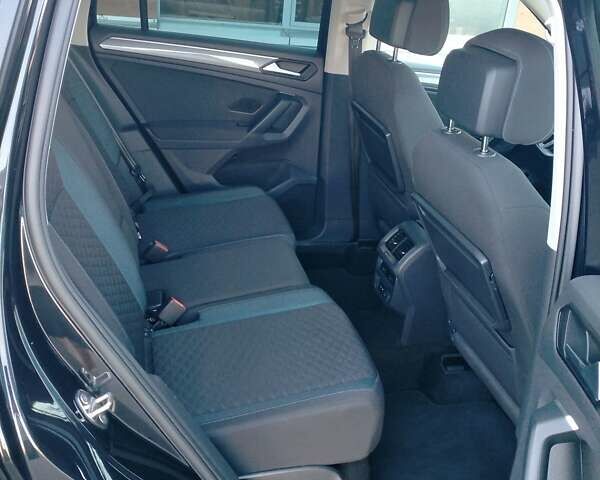 Чорний Фольксваген Тігуан, об'ємом двигуна 1.97 л та пробігом 197 тис. км за 23000 $, фото 6 на Automoto.ua