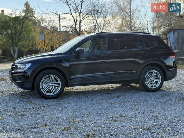 Черный Фольксваген Тигуан, объемом двигателя 2 л и пробегом 70 тыс. км за 16700 $, фото 5 на Automoto.ua