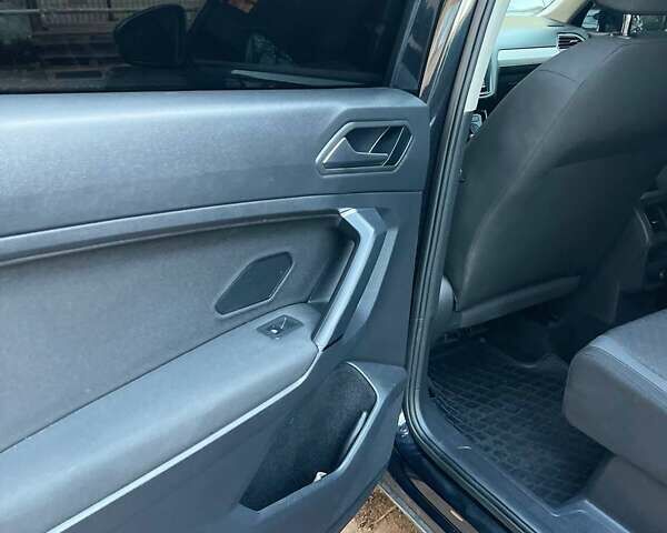 Черный Фольксваген Тигуан, объемом двигателя 1.98 л и пробегом 89 тыс. км за 18500 $, фото 53 на Automoto.ua