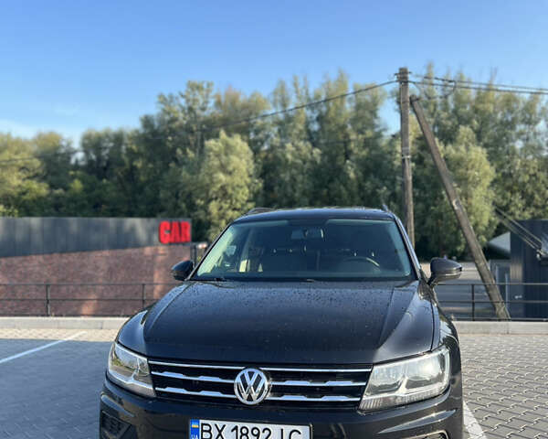 Черный Фольксваген Тигуан, объемом двигателя 1.98 л и пробегом 101 тыс. км за 15300 $, фото 4 на Automoto.ua