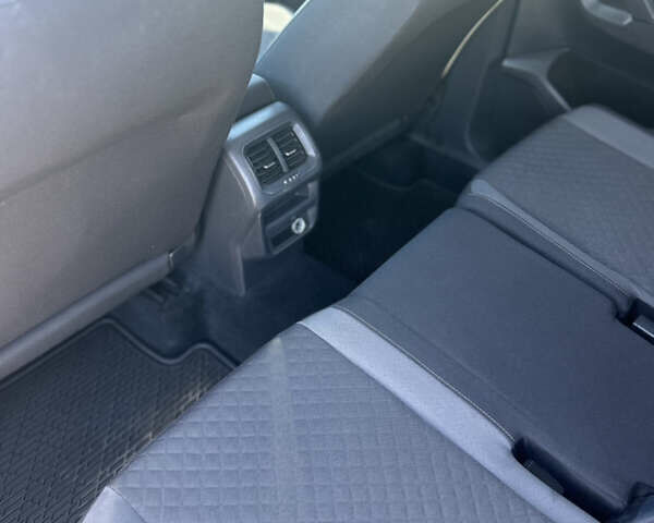 Чорний Фольксваген Тігуан, об'ємом двигуна 2 л та пробігом 76 тис. км за 18900 $, фото 12 на Automoto.ua