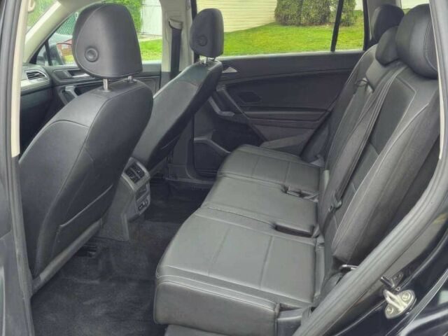 Черный Фольксваген Тигуан, объемом двигателя 2 л и пробегом 41 тыс. км за 8200 $, фото 9 на Automoto.ua