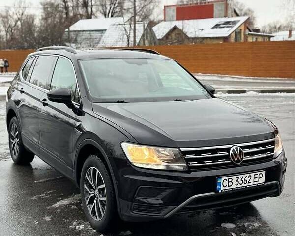 Черный Фольксваген Тигуан, объемом двигателя 1.98 л и пробегом 179 тыс. км за 19150 $, фото 1 на Automoto.ua
