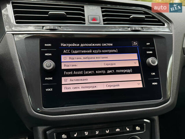 Фольксваген Тигуан 2019 в Киеве на Automoto.ua Черный Фольксваген Тигуан, объемом двигателя 2 л и пробегом 120 тыс. км за 32799 $, фото 92 на Automoto.ua