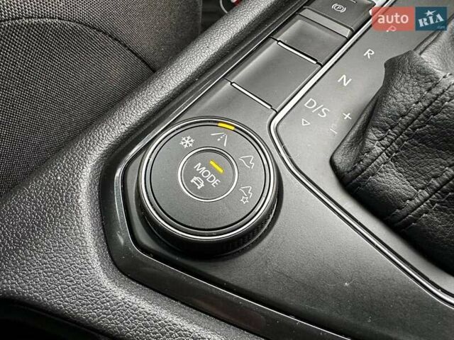 Черный Фольксваген Тигуан, объемом двигателя 1.98 л и пробегом 125 тыс. км за 19500 $, фото 27 на Automoto.ua
