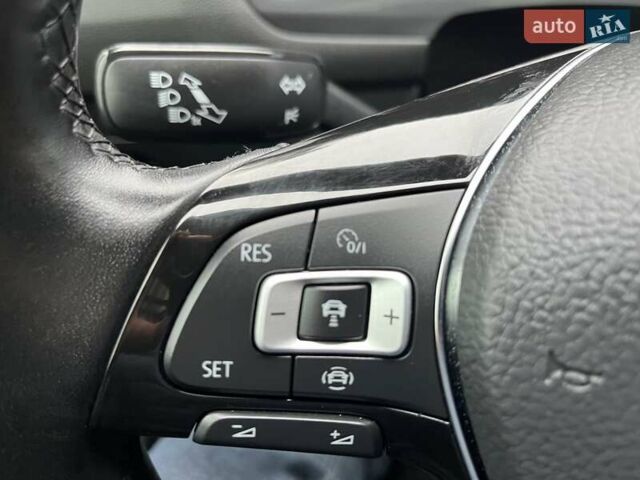 Чорний Фольксваген Тігуан, об'ємом двигуна 2 л та пробігом 124 тис. км за 19500 $, фото 60 на Automoto.ua