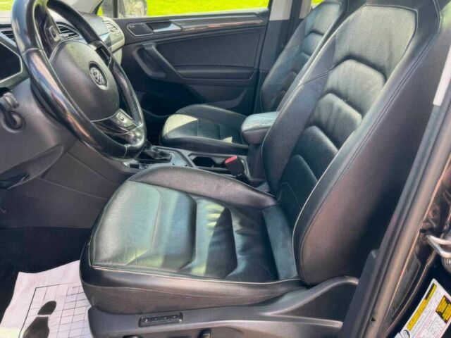 Черный Фольксваген Тигуан, объемом двигателя 2 л и пробегом 30 тыс. км за 10900 $, фото 8 на Automoto.ua