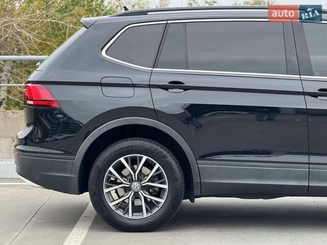 Черный Фольксваген Тигуан, объемом двигателя 1.98 л и пробегом 117 тыс. км за 19650 $, фото 12 на Automoto.ua