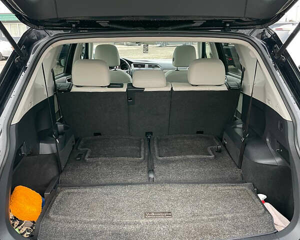 Черный Фольксваген Тигуан, объемом двигателя 2 л и пробегом 183 тыс. км за 19600 $, фото 10 на Automoto.ua