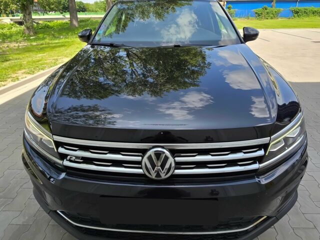 Чорний Фольксваген Тігуан, об'ємом двигуна 2 л та пробігом 41 тис. км за 13200 $, фото 1 на Automoto.ua