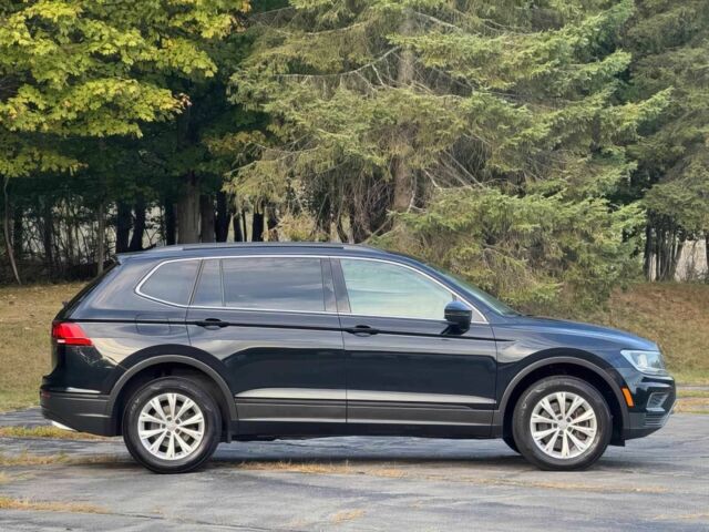 Черный Фольксваген Тигуан, объемом двигателя 2 л и пробегом 43 тыс. км за 11400 $, фото 7 на Automoto.ua