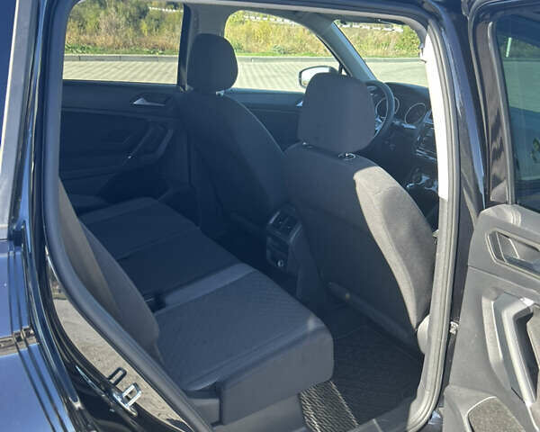 Чорний Фольксваген Тігуан, об'ємом двигуна 2 л та пробігом 76 тис. км за 18900 $, фото 11 на Automoto.ua