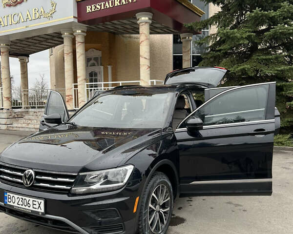 Черный Фольксваген Тигуан, объемом двигателя 2 л и пробегом 130 тыс. км за 18500 $, фото 18 на Automoto.ua