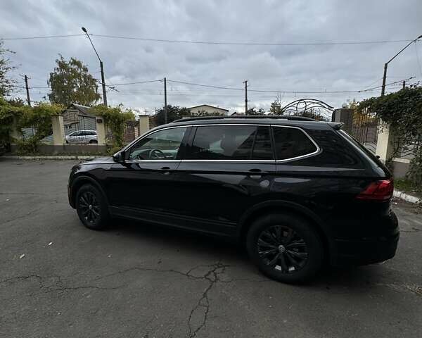 Чорний Фольксваген Тігуан, об'ємом двигуна 1.98 л та пробігом 199 тис. км за 17100 $, фото 6 на Automoto.ua