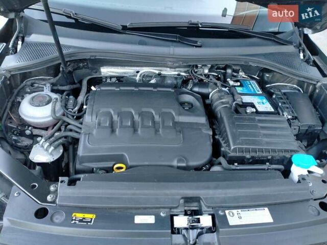 Чорний Фольксваген Тігуан, об'ємом двигуна 1.97 л та пробігом 197 тис. км за 23000 $, фото 18 на Automoto.ua