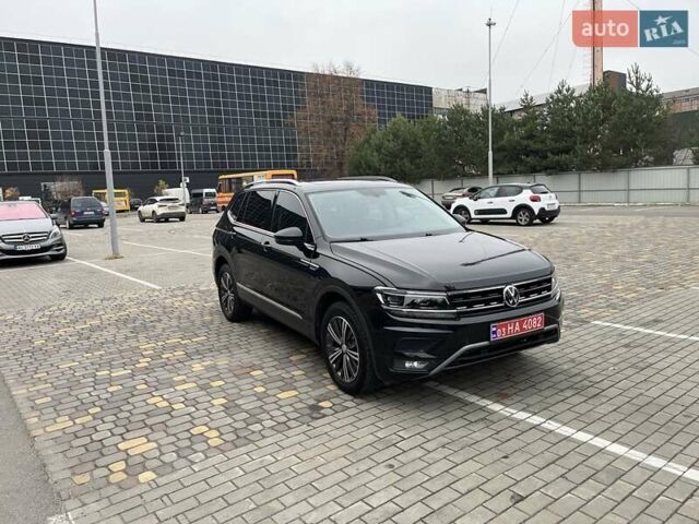 Чорний Фольксваген Тігуан, об'ємом двигуна 2 л та пробігом 124 тис. км за 19500 $, фото 22 на Automoto.ua