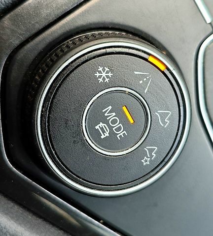 Черный Фольксваген Тигуан, объемом двигателя 2 л и пробегом 314 тыс. км за 15200 $, фото 9 на Automoto.ua