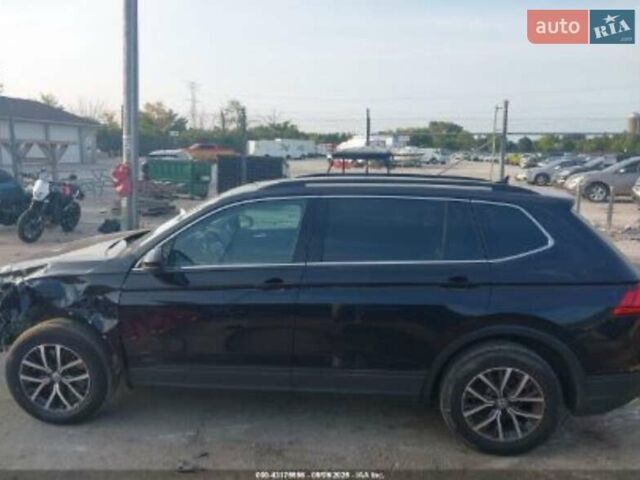 Черный Фольксваген Тигуан, объемом двигателя 0 л и пробегом 105 тыс. км за 6000 $, фото 7 на Automoto.ua