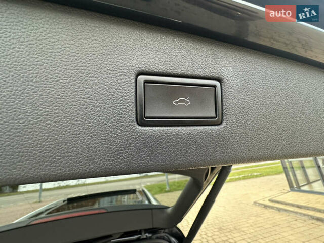 Черный Фольксваген Тигуан, объемом двигателя 2 л и пробегом 43 тыс. км за 19650 $, фото 24 на Automoto.ua