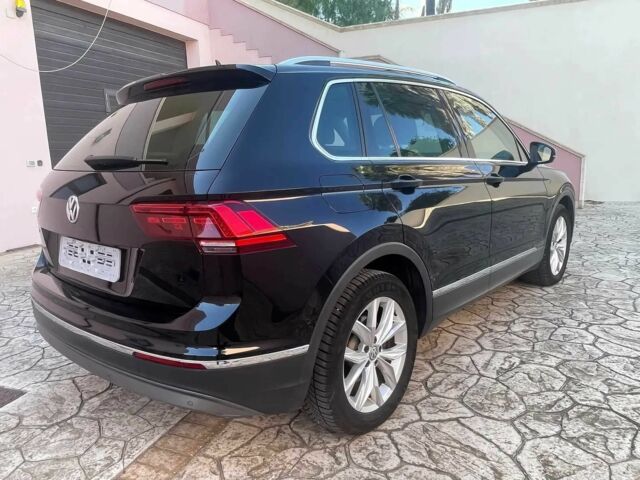 Черный Фольксваген Тигуан, объемом двигателя 2 л и пробегом 35 тыс. км за 17800 $, фото 5 на Automoto.ua