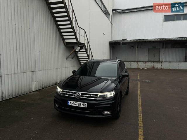 Чорний Фольксваген Тігуан, об'ємом двигуна 1.98 л та пробігом 101 тис. км за 19600 $, фото 1 на Automoto.ua