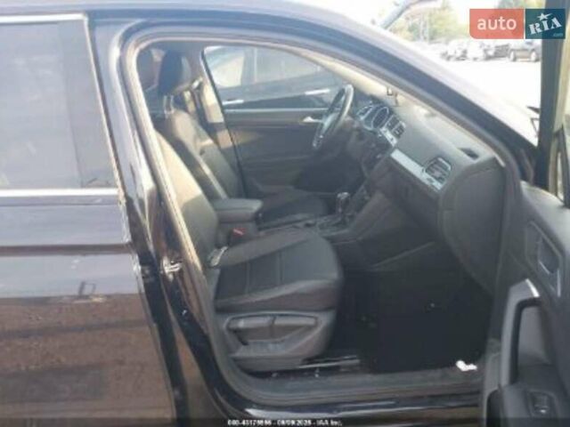 Черный Фольксваген Тигуан, объемом двигателя 0 л и пробегом 105 тыс. км за 6000 $, фото 2 на Automoto.ua