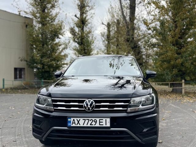 Черный Фольксваген Тигуан, объемом двигателя 2 л и пробегом 129 тыс. км за 19000 $, фото 9 на Automoto.ua