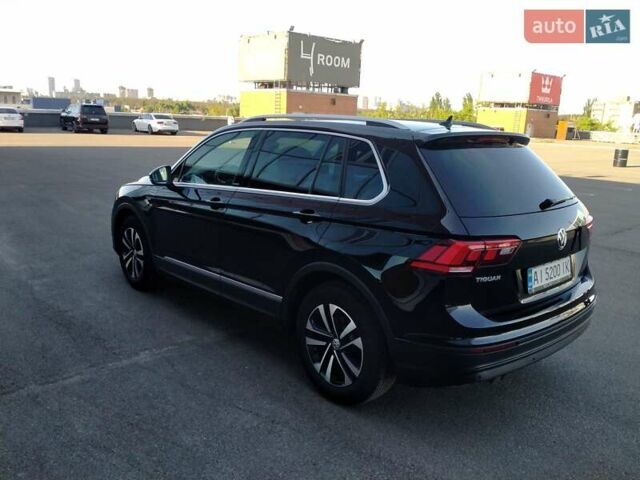 Чорний Фольксваген Тігуан, об'ємом двигуна 1.97 л та пробігом 197 тис. км за 23000 $, фото 5 на Automoto.ua