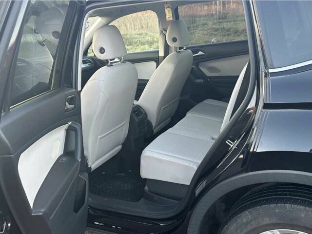 Черный Фольксваген Тигуан, объемом двигателя 2 л и пробегом 109 тыс. км за 11800 $, фото 16 на Automoto.ua