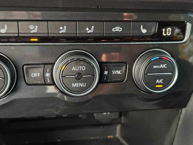 Черный Фольксваген Тигуан, объемом двигателя 2 л и пробегом 314 тыс. км за 14700 $, фото 23 на Automoto.ua