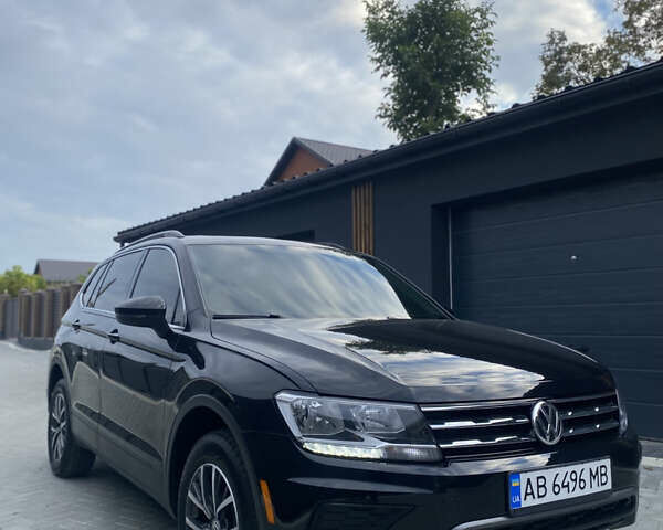 Черный Фольксваген Тигуан, объемом двигателя 1.98 л и пробегом 135 тыс. км за 19500 $, фото 1 на Automoto.ua