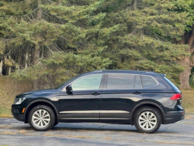 Черный Фольксваген Тигуан, объемом двигателя 2 л и пробегом 43 тыс. км за 11400 $, фото 3 на Automoto.ua