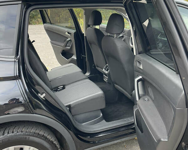 Черный Фольксваген Тигуан, объемом двигателя 1.98 л и пробегом 129 тыс. км за 18500 $, фото 23 на Automoto.ua