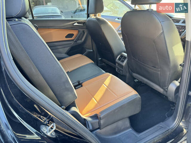 Черный Фольксваген Тигуан, объемом двигателя 2 л и пробегом 133 тыс. км за 11900 $, фото 41 на Automoto.ua