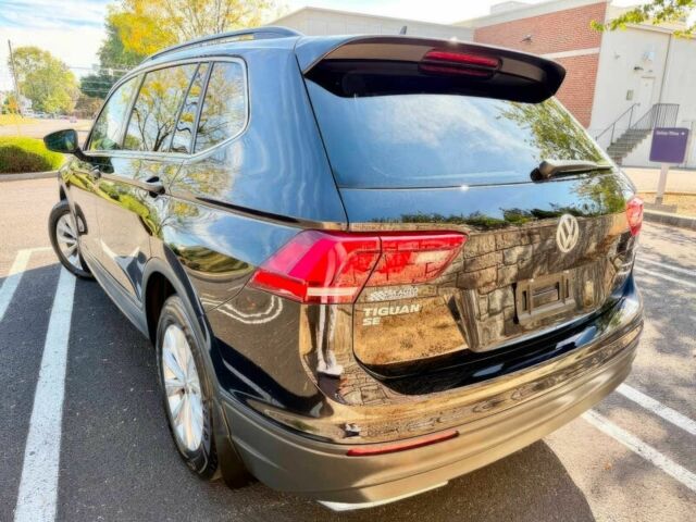 Черный Фольксваген Тигуан, объемом двигателя 2 л и пробегом 35 тыс. км за 14000 $, фото 6 на Automoto.ua