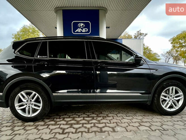 Черный Фольксваген Тигуан, объемом двигателя 1.98 л и пробегом 170 тыс. км за 22499 $, фото 3 на Automoto.ua