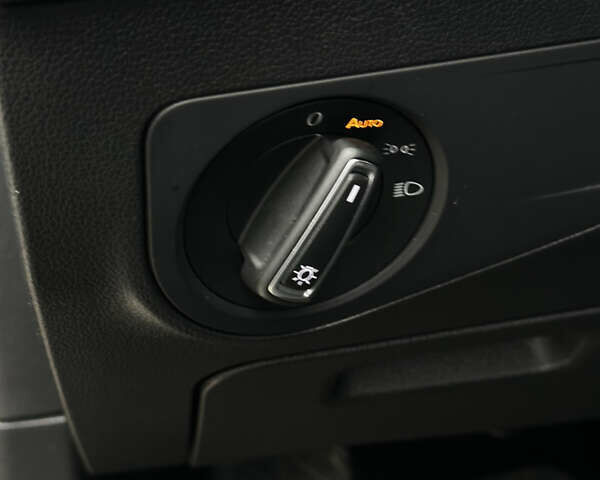 Черный Фольксваген Тигуан, объемом двигателя 1.98 л и пробегом 40 тыс. км за 21500 $, фото 8 на Automoto.ua