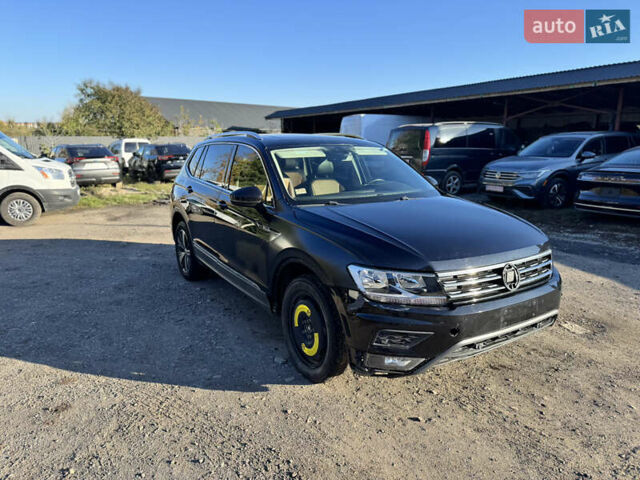 Черный Фольксваген Тигуан, объемом двигателя 2 л и пробегом 133 тыс. км за 11900 $, фото 3 на Automoto.ua