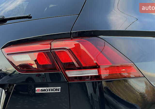 Черный Фольксваген Тигуан, объемом двигателя 2 л и пробегом 170 тыс. км за 18799 $, фото 35 на Automoto.ua