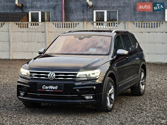 Черный Фольксваген Тигуан, объемом двигателя 2 л и пробегом 177 тыс. км за 32999 $, фото 2 на Automoto.ua