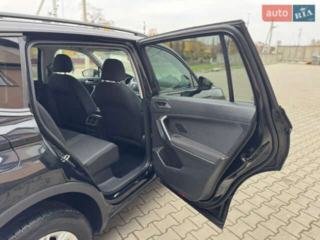 Черный Фольксваген Тигуан, объемом двигателя 2 л и пробегом 232 тыс. км за 14300 $, фото 28 на Automoto.ua