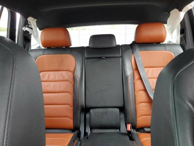 Черный Фольксваген Тигуан, объемом двигателя 2 л и пробегом 28 тыс. км за 5000 $, фото 9 на Automoto.ua