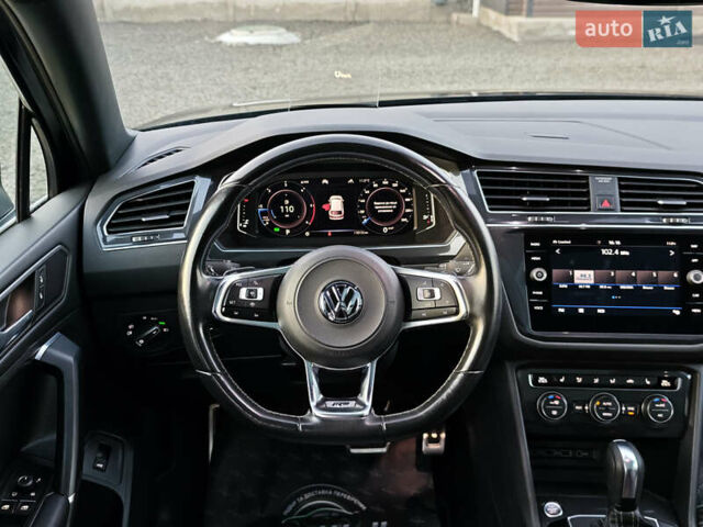 Черный Фольксваген Тигуан, объемом двигателя 2 л и пробегом 177 тыс. км за 32999 $, фото 26 на Automoto.ua