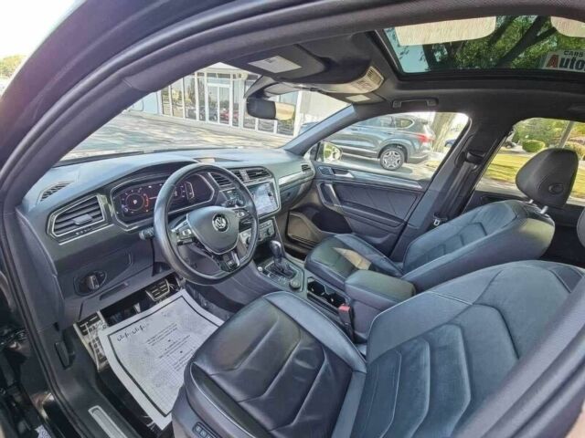 Черный Фольксваген Тигуан, объемом двигателя 2 л и пробегом 30 тыс. км за 19200 $, фото 8 на Automoto.ua