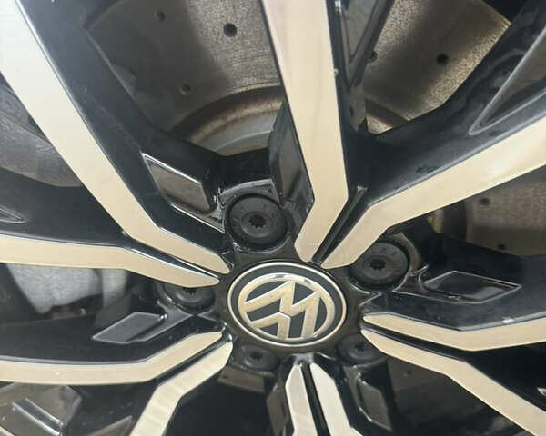 Чорний Фольксваген Тігуан, об'ємом двигуна 1.98 л та пробігом 60 тис. км за 23500 $, фото 31 на Automoto.ua